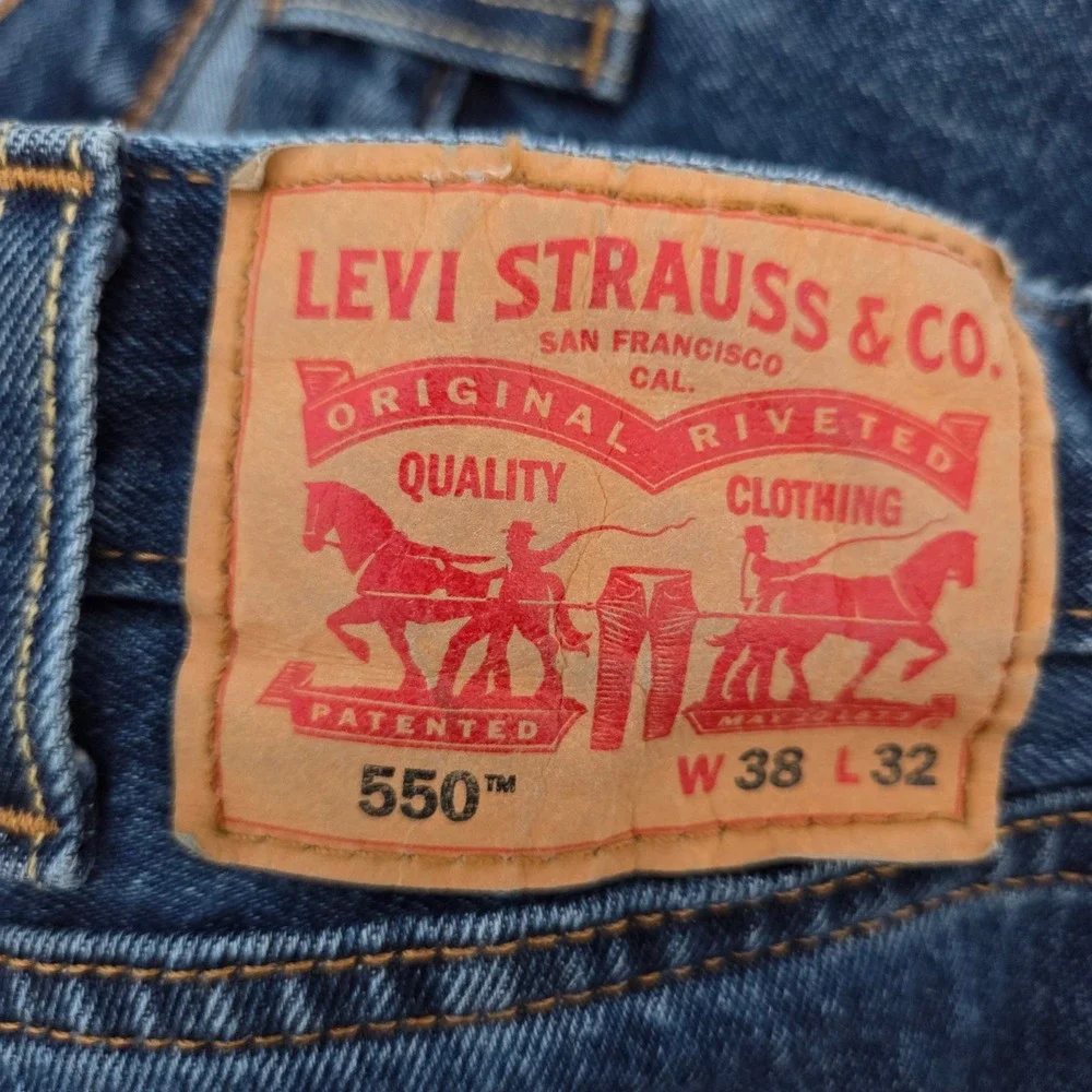 Levi Strauss 550 Relaxed Fit Dark Wash Denim Jeans Men's W38 L32‎